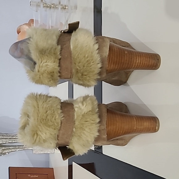 Ladies booties - Picture 3 of 7